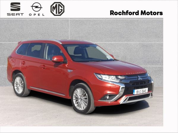 Mitsubishi Outlander Estate, Petrol Plug-in Hybrid, 2019, Red