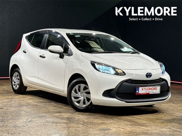 Toyota Aqua Hatchback, Petrol Hybrid, 2022, White