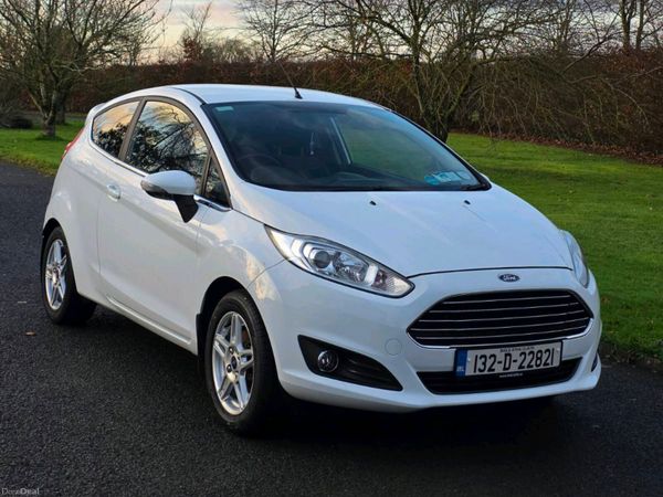 Ford Fiesta Hatchback, Petrol, 2013, White
