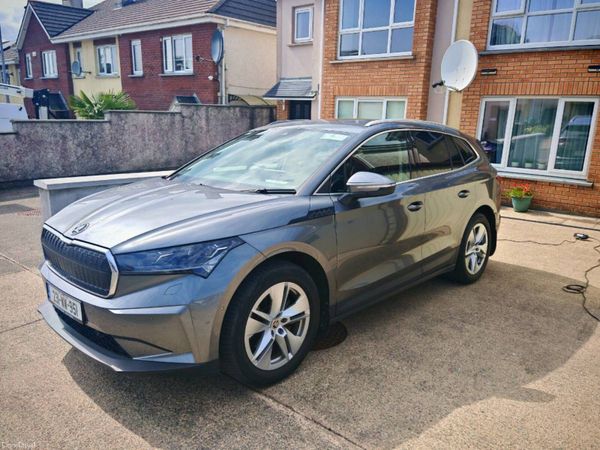 Skoda Enyaq Estate/Jeep, Electric, 2023, Grey