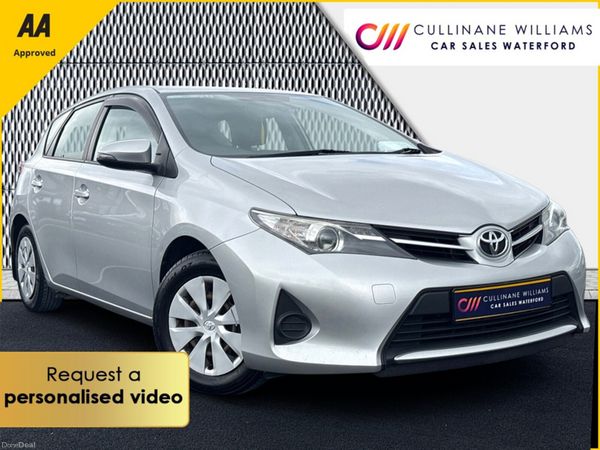 Toyota Auris Hatchback, Petrol, 2015, Silver