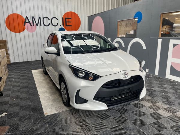Toyota Yaris Hatchback, Petrol, 2022, White