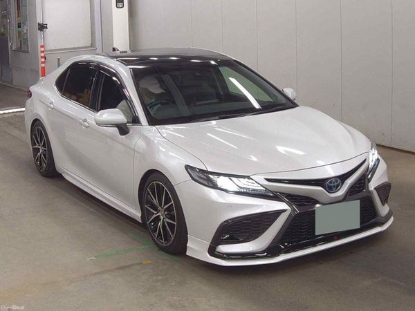 Toyota Camry Saloon, Petrol Hybrid, 2021, White