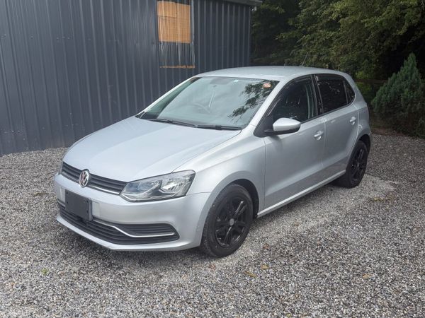 Volkswagen Polo Hatchback, Petrol, 2015, Silver
