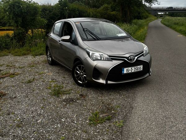 Toyota Yaris Hatchback, Petrol, 2015, Beige