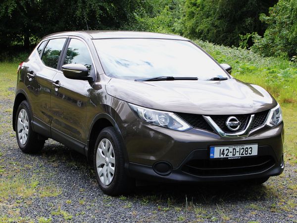 Nissan Qashqai Hatchback, Diesel, 2014, Brown