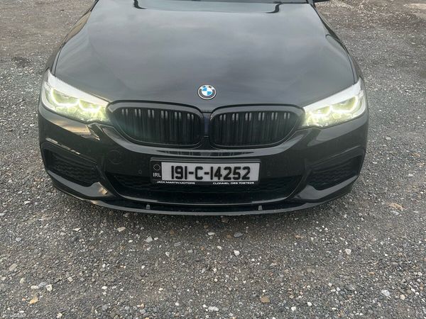 BMW 5-Series Saloon, Petrol Plug-in Hybrid, 2019, Black
