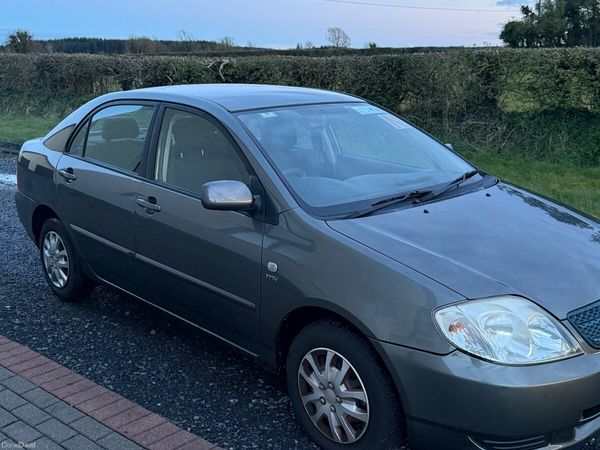 Toyota Corolla Saloon, Petrol, 2004, Grey