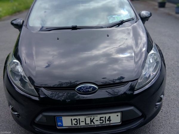 Ford Fiesta Hatchback, Petrol, 2013, Black