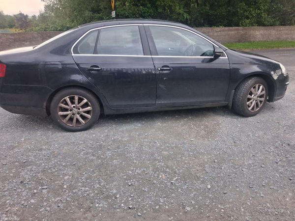Volkswagen Jetta Saloon, Petrol, 2011, Black