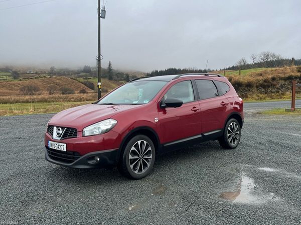 Nissan Qashqai+2 MPV, Diesel, 2014, Red