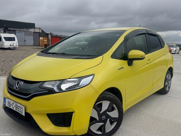 Honda Fit Hatchback, Petrol Hybrid, 2015, Yellow