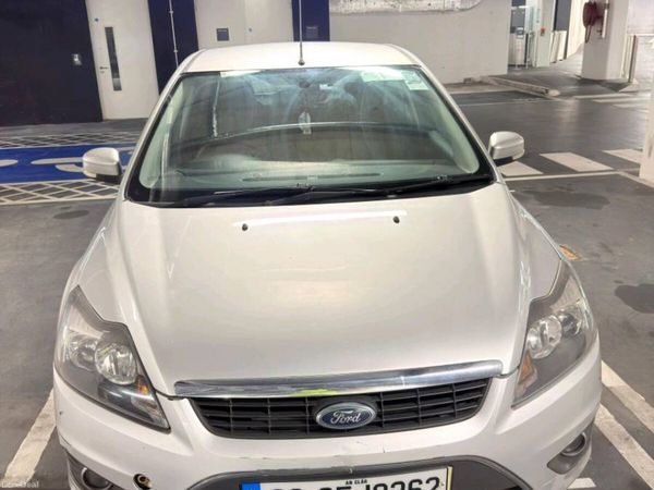 Ford Focus Hatchback, Petrol, 2008, Silver