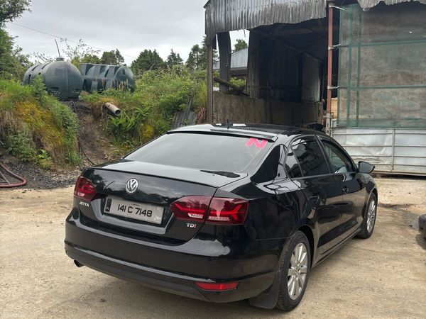 Volkswagen Jetta Saloon, Diesel, 2014, Black