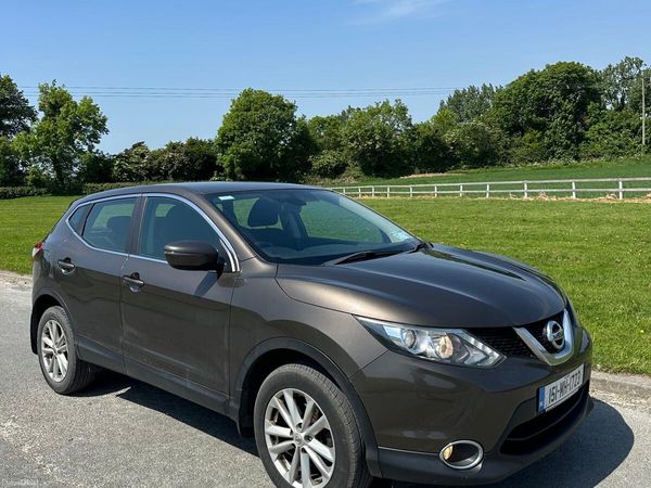 Nissan Qashqai Hatchback, Petrol, 2015, Brown