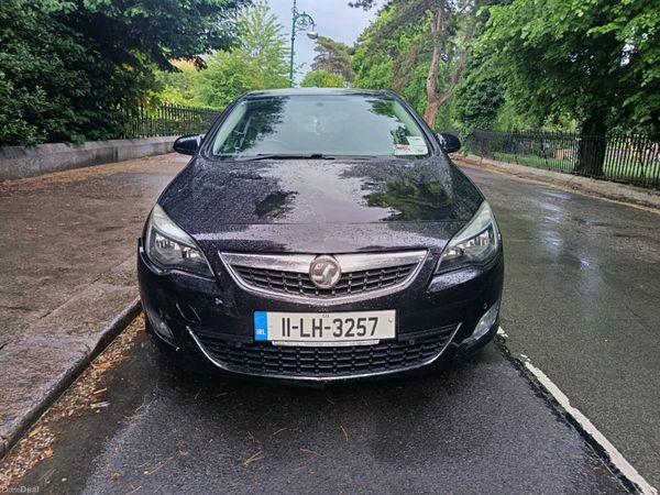 Vauxhall Astra Hatchback, Diesel, 2011, Black