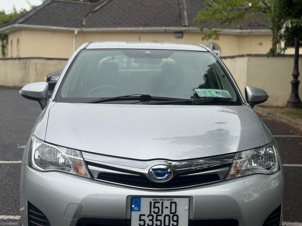 Toyota Corolla Estate, Petrol Hybrid, 2015, Silver