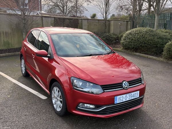 Volkswagen Polo Hatchback, Petrol, 2015, Red