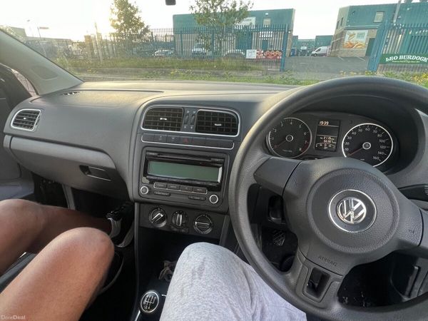 Volkswagen Polo Hatchback, Petrol, 2011, Black