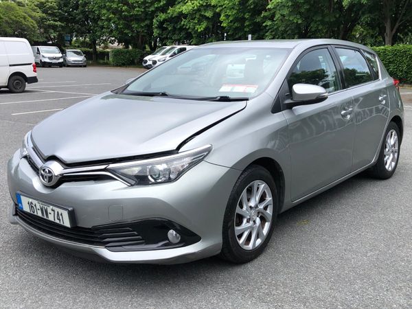 Toyota Auris Hatchback, Diesel, 2016, Grey