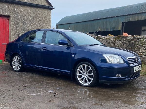 Toyota Avensis Hatchback, Petrol, 2004, Blue