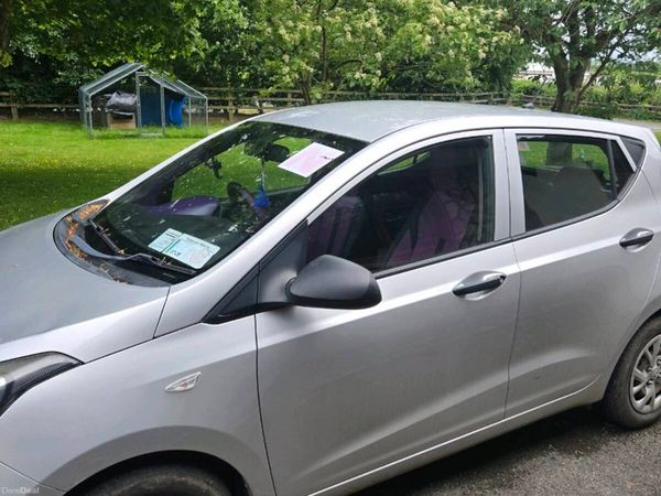 Hyundai i10 Hatchback, Petrol, 2017, Grey