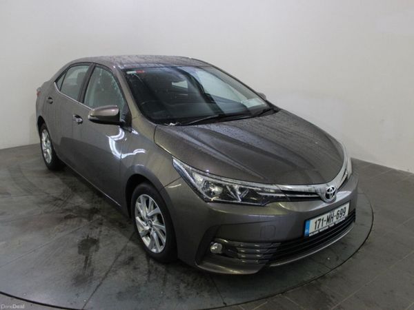 Toyota Corolla Saloon, Diesel, 2017, Grey