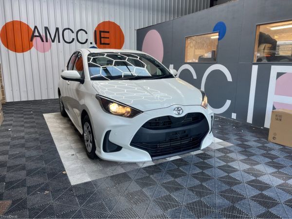 Toyota Yaris Hatchback, Petrol, 2022, White