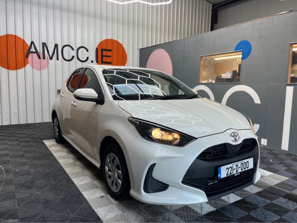 Toyota Yaris Hatchback, Petrol, 2022, White
