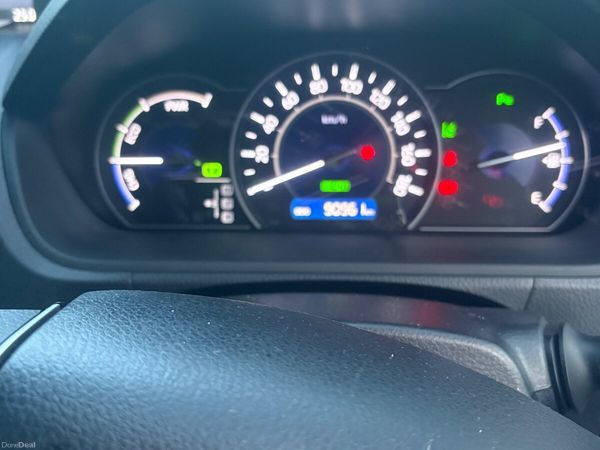Toyota Voxy MPV, Petrol Hybrid, 2020, Silver
