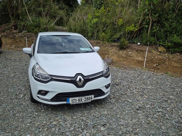 Renault Clio Hatchback, Petrol, 2017, White