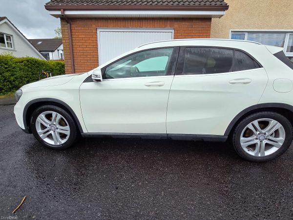 Mercedes-Benz GLA SUV, Petrol, 2014, White