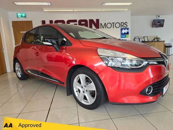 Renault Clio Hatchback, Petrol, 2015, Red