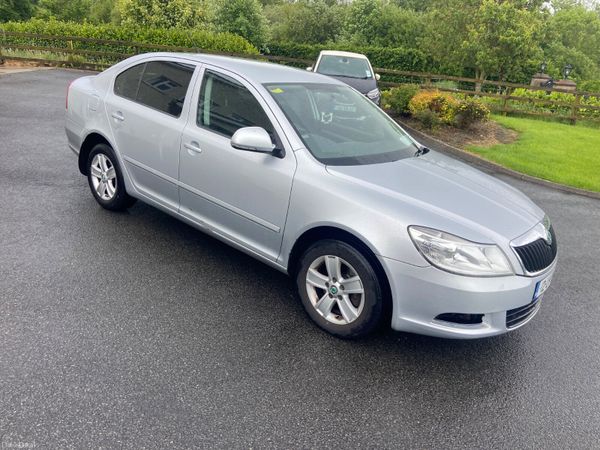 Skoda Octavia Hatchback, Diesel, 2012, Silver