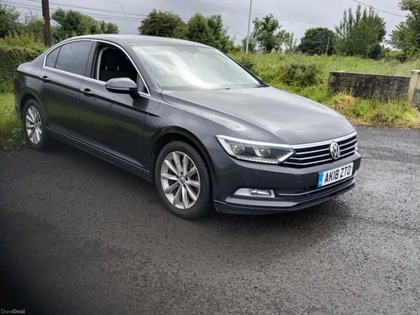 Volkswagen Passat Saloon, Diesel, 2018, Grey