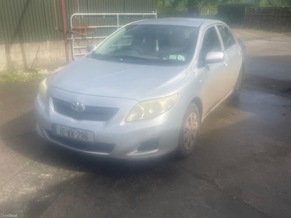 Toyota Corolla Saloon, Petrol, 2010, Silver