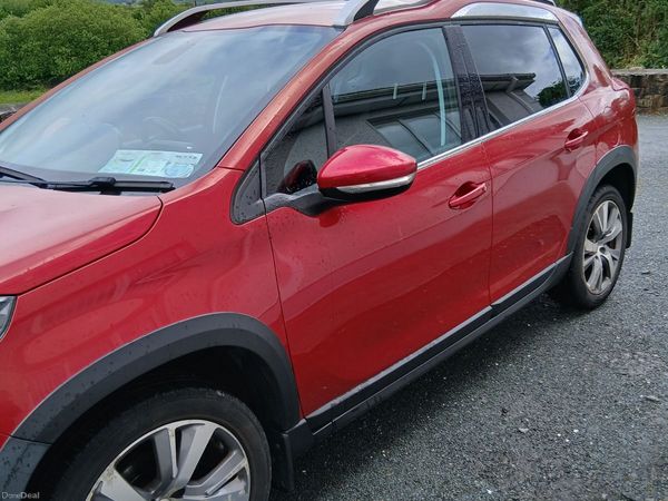 Peugeot 2008 Hatchback, Diesel, 2017, Red