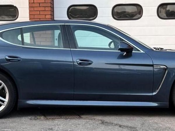 Porsche Panamera Hatchback, Petrol, 2011, Blue