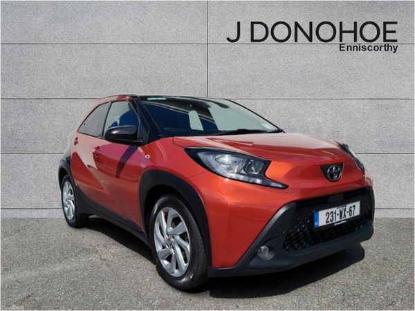 Toyota Aygo Hatchback, Petrol, 2023, Red