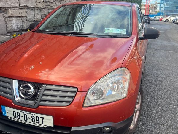 Nissan Qashqai Hatchback, Petrol, 2008, Red