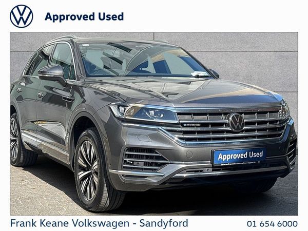 Volkswagen Touareg SUV, Petrol Plug-in Hybrid, 2023, Grey