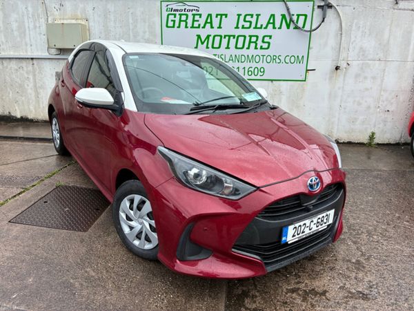 Toyota Yaris Hatchback, Petrol Hybrid, 2020, Red