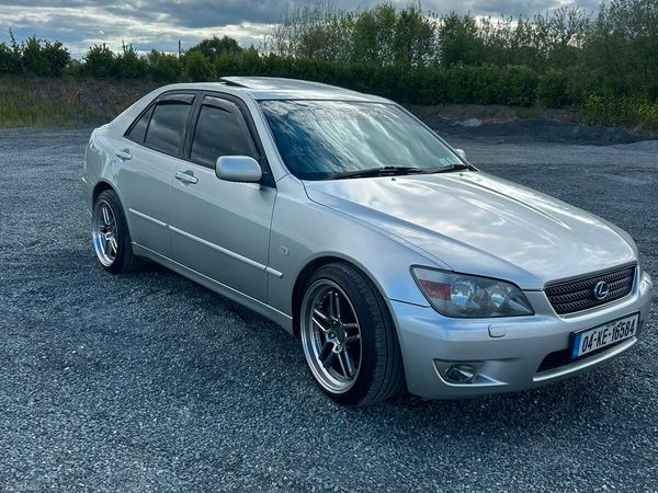 Lexus IS Saloon, Petrol, 2004, Silver