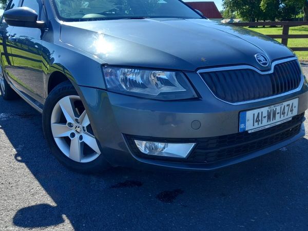 Skoda Octavia Saloon, Diesel, 2014, Grey