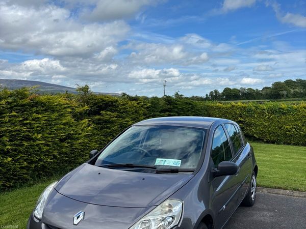 Renault Clio Hatchback, Ethanol Petrol, 2012, Grey