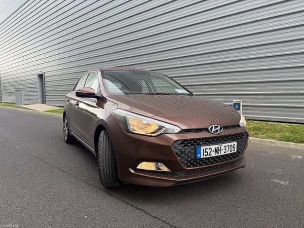 Hyundai i20 Hatchback, Petrol, 2015, Brown
