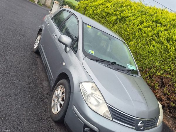 Nissan Tiida Saloon, Petrol, 2008, Grey