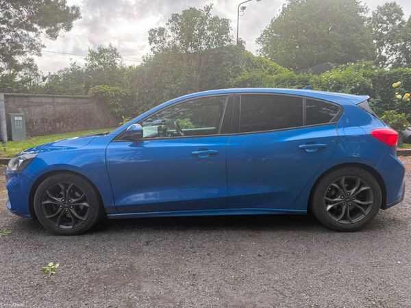 Ford Focus Hatchback, Petrol, 2019, Blue