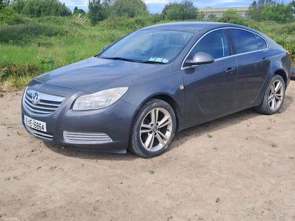 Vauxhall Insignia Hatchback, Diesel, 2010, Grey