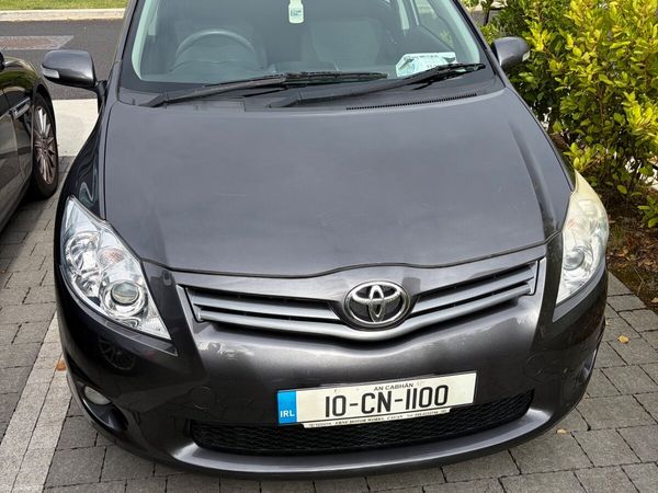 Toyota Auris Hatchback, Diesel, 2010, Grey